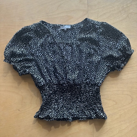 Crescent and White polkadot Blouse - Picture 4 of 5